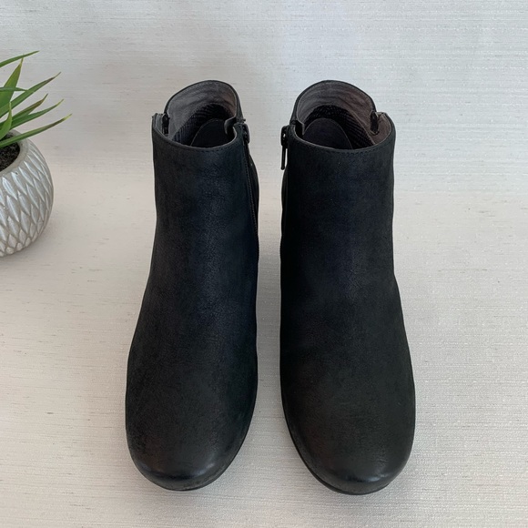 Abeo Rommie Neutral Black Suede Leather Heeled Ankle Booties Woman’s 7N - Picture 2 of 15